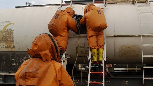 Z ústecké Spolchemie unikl chlor, obyvatelům nikdo nic neřekl